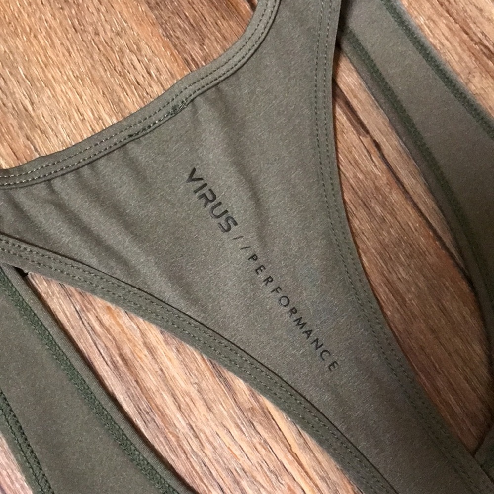 VIRUS Performance Racerback Tank Top Workout New - Picture 5 of 5
